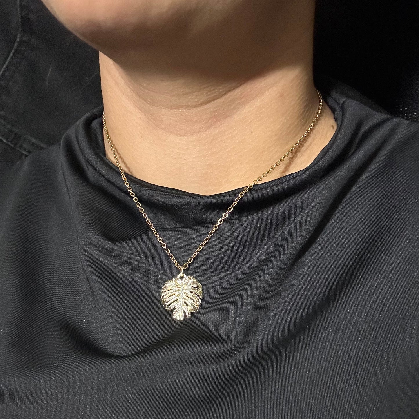 Hoja Mosntera Necklace